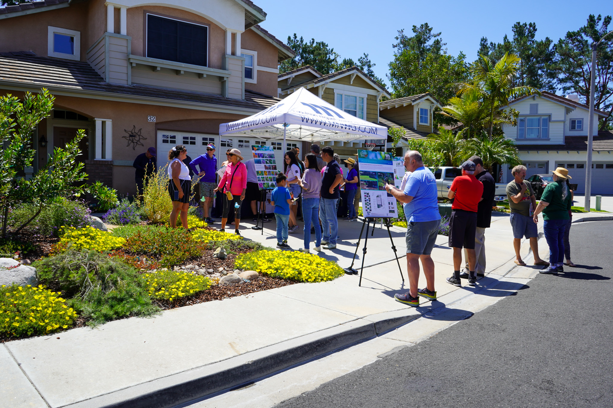 People enjoying the NatureScape Garden Tour